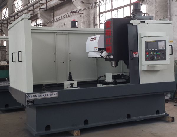 前(qian)軸(zhou)鎖銷孔專(zhuan)用加工(gong)