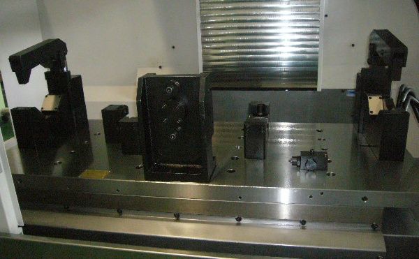 后(hou)橋加工(gong)裌具