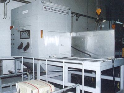 濕(shi)式數(shu)控噴砂(sha)機